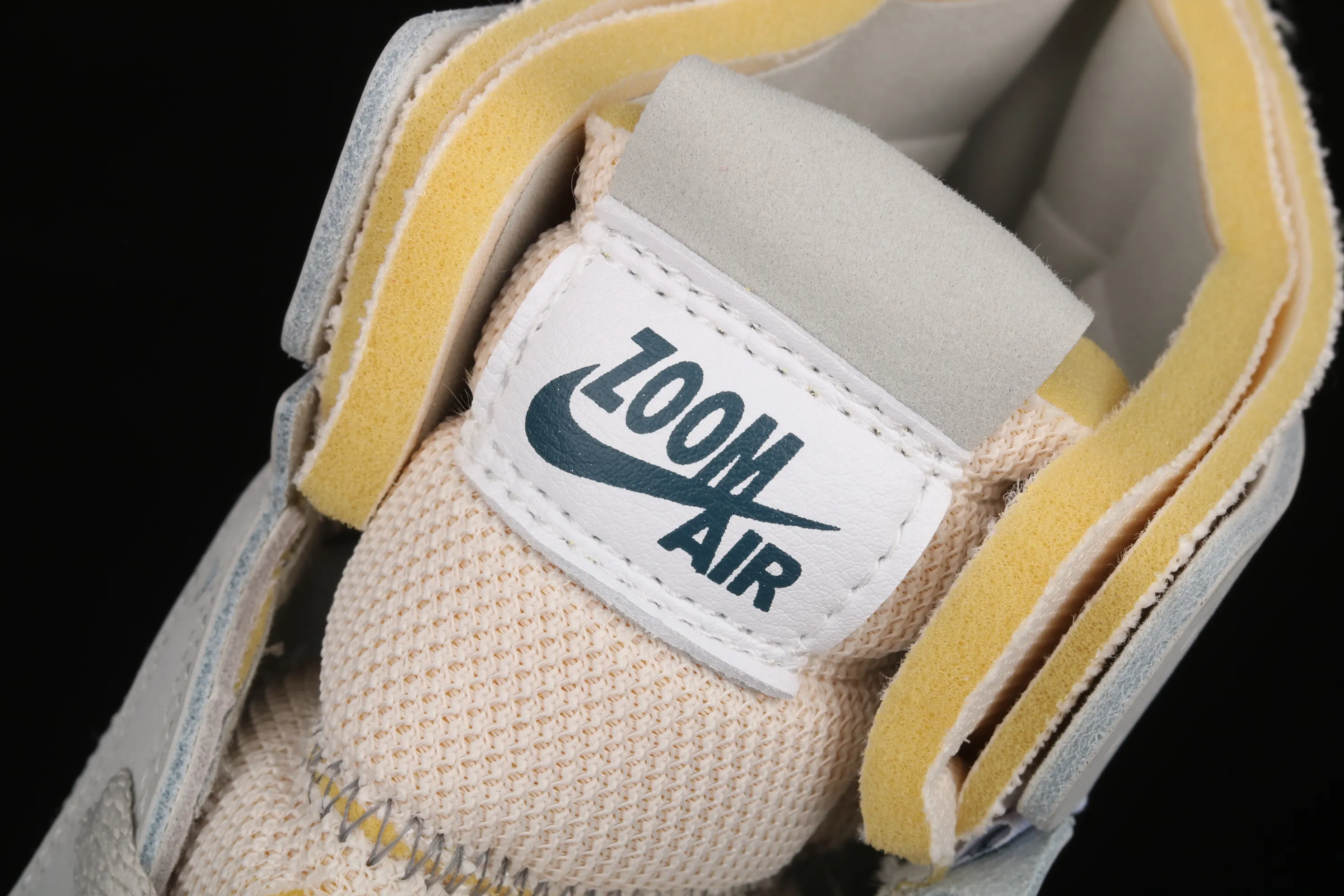 All categories Air Jordan Jordan series basketball shoes Air Jordan 1 High Z version Air Jordan 1 Zoom Comfort "London" AJ1 Joe 1 light gray color DH4268-001